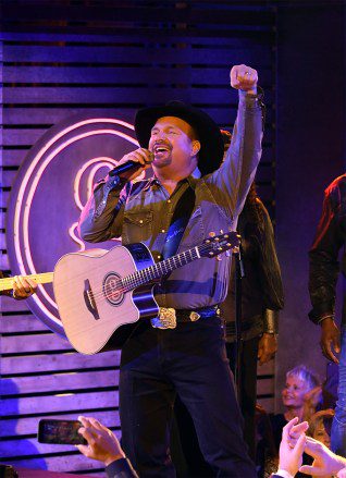 Garth Brooks 53rd Annual CMA Awards, Show, Bridgestone Arena, Nashville, USA - 13 Nov 2019