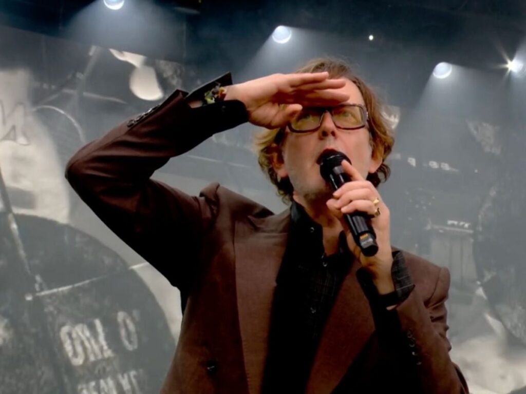 Pulp - Glastonbury - Far Out Magazine (1)